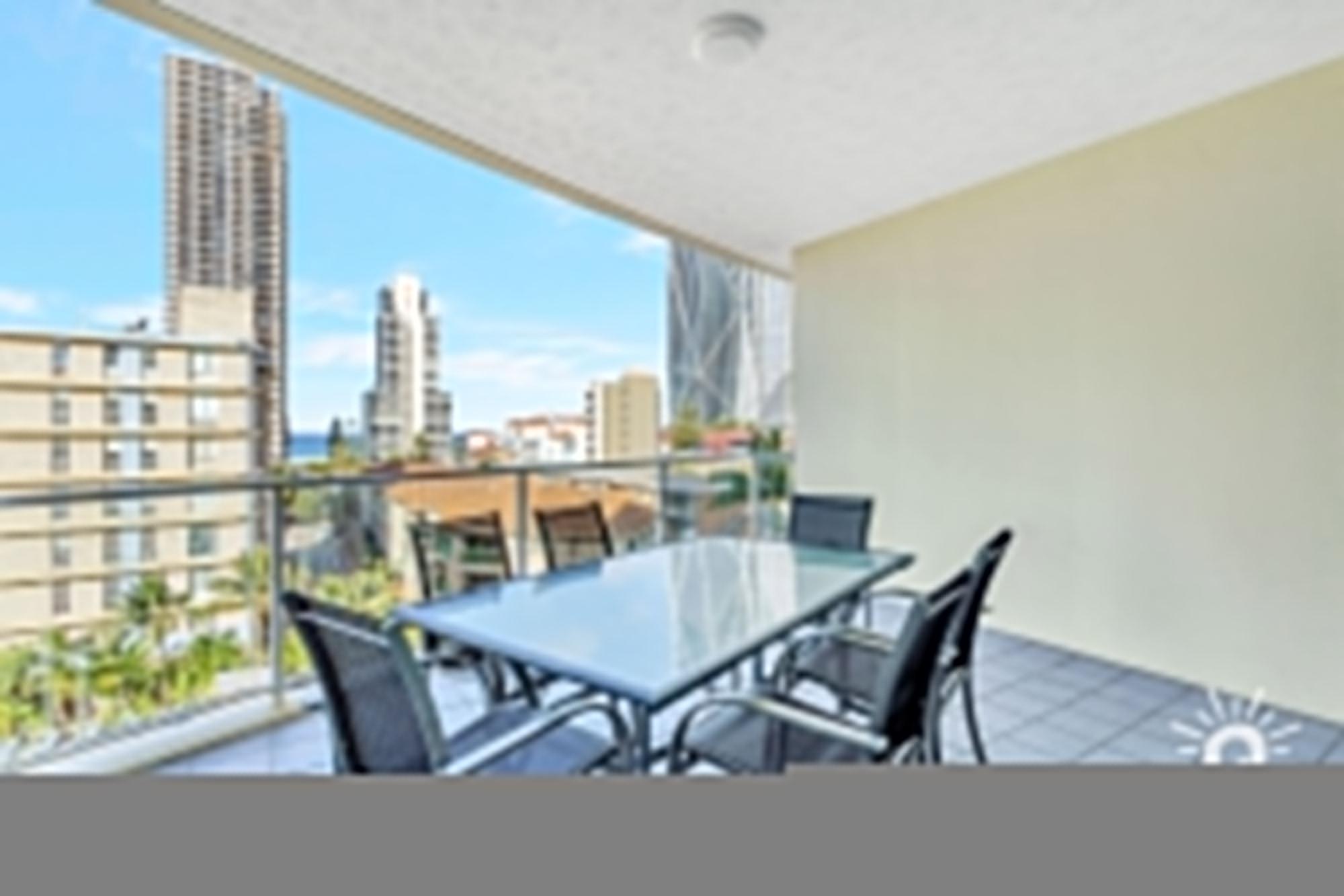 Mantra Wings Aparthotel Gold Coast Exterior photo